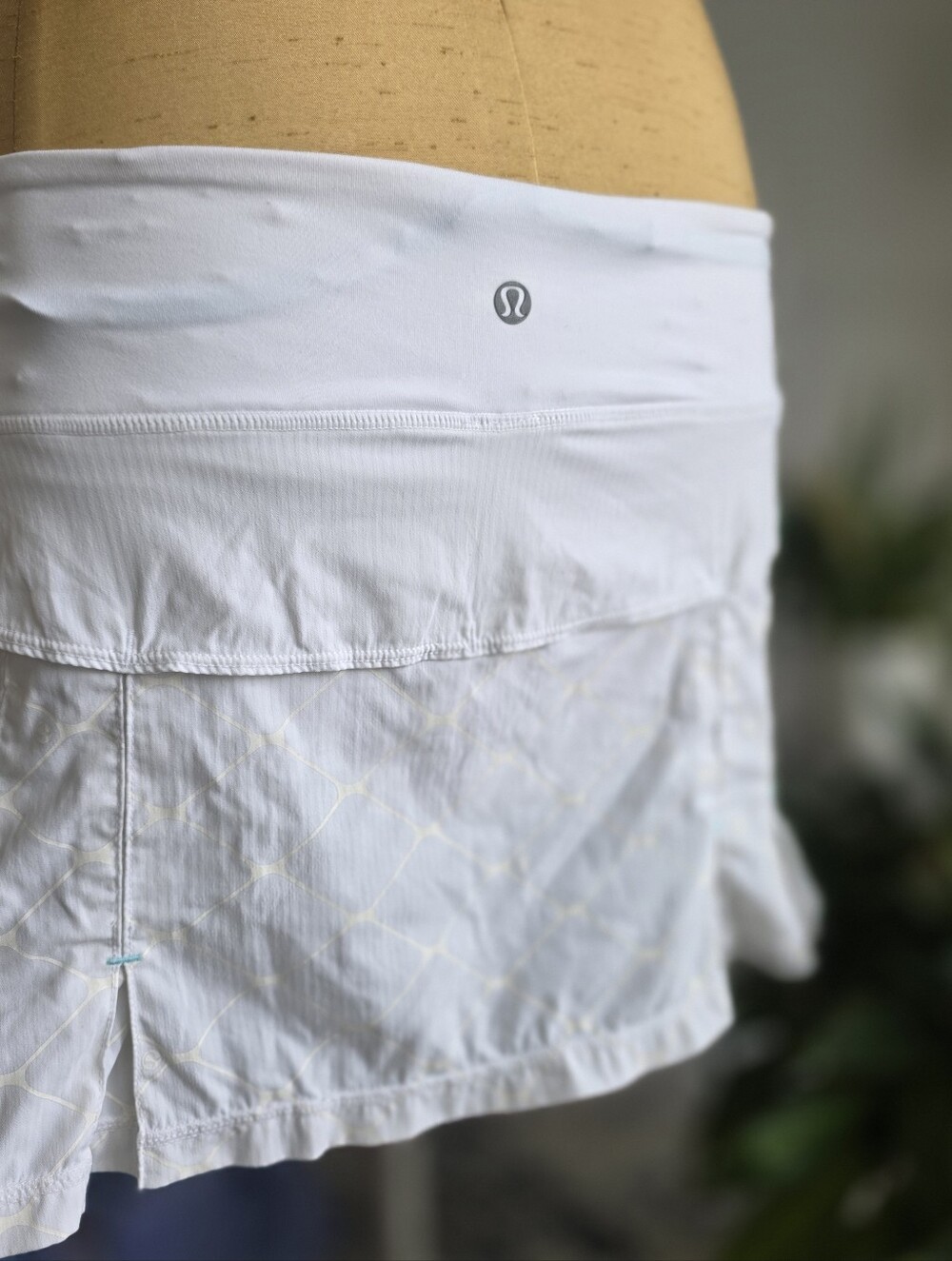 Lululemon White Tennis Golf Skort Built In Shorts Drawstring Size 6 - Picture 3 of 7